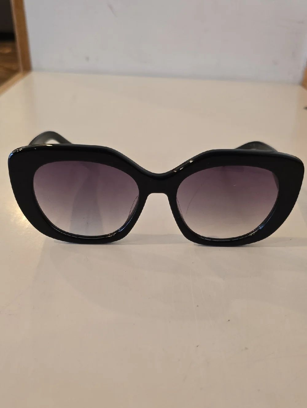 Authentic Celine Triomphe CL40226U Sunglasses - Picture 4 of 10